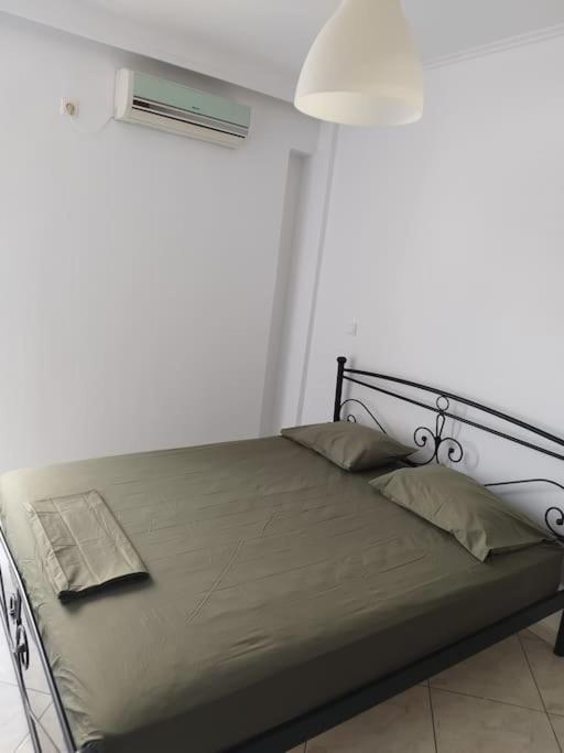 Small Apartment In The Heart Of Piraeus! Notara 43 Εξωτερικό φωτογραφία